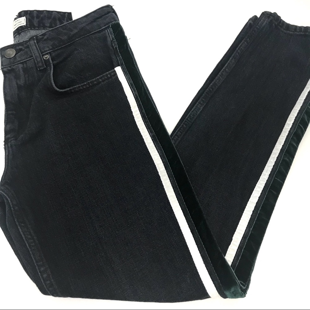 Zara women’s denim jeans side stripe size 4